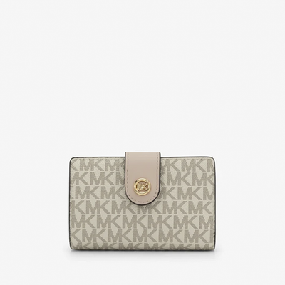 MK POP CHARM