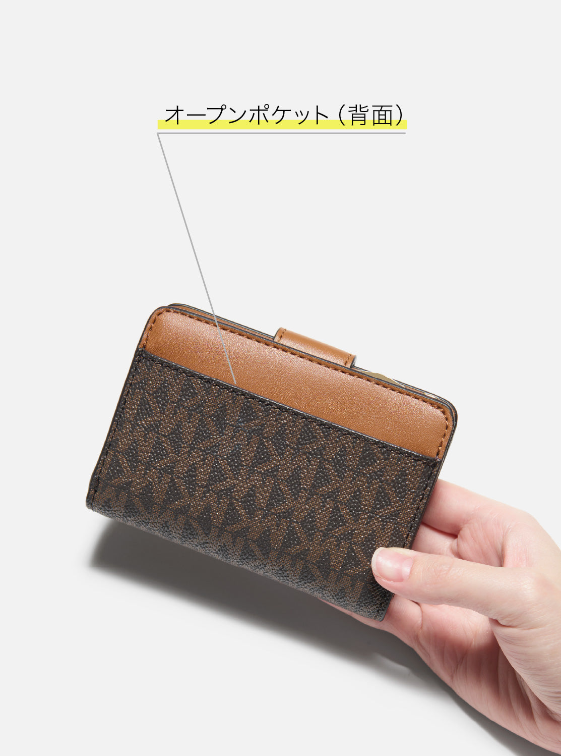 新品MICHAEL KORS MK CHARM コンパクト財布 MK CHARM タブ コンパクト ポケット ウォレット スモール - MKシグネチャー